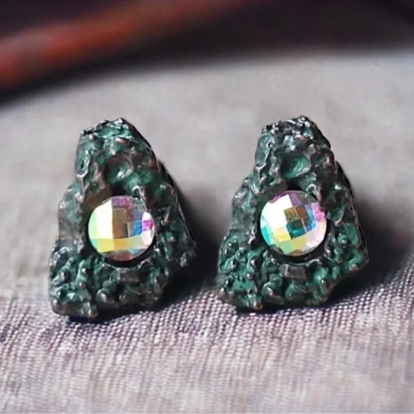 Crystal Stud Earrings Patina Green - Picture 4 of 17